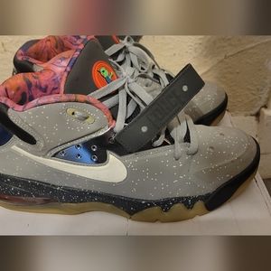 Nike charles Barkley ray gun